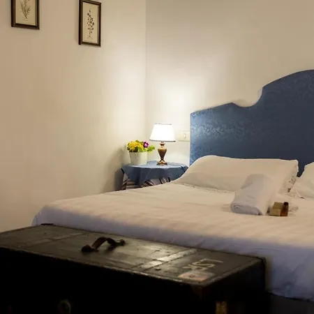 Sleeps 2 With Pool San Giovanni dʼAsso